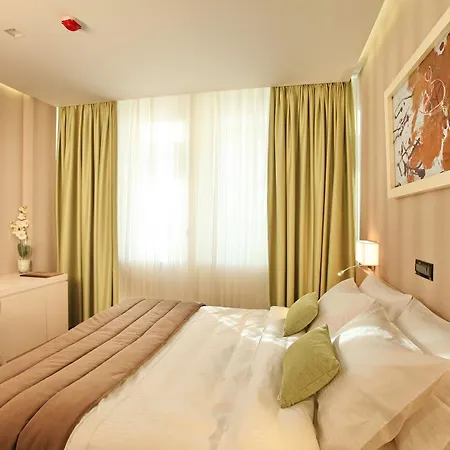 Argo Hotel